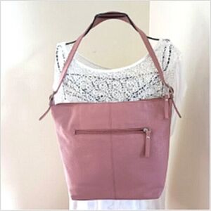 NWOT Wilsons Leather Shoulder Bag Silver Hardware Front Pocket Pink Minimalistic